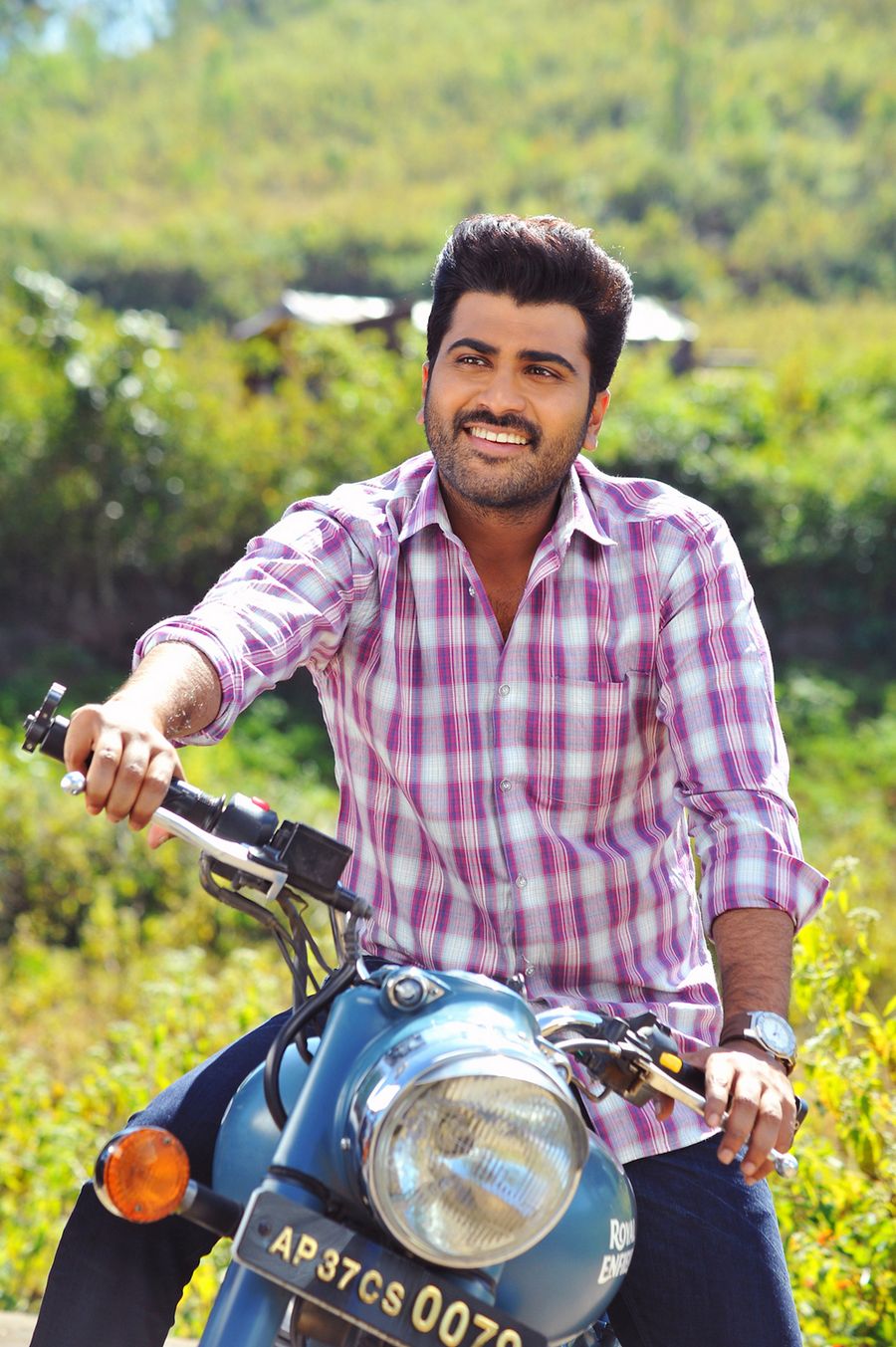 Shatamanam Bhavathi Latest Wallpapers