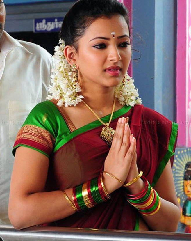 Shweta Basu Prasad Never Seen Leaked Photos Collections!