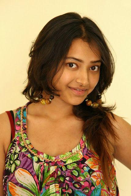 Shweta Basu Prasad Never Seen Leaked Photos Collections!