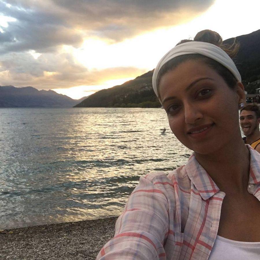 Side Actress Hamsa Nandini Never Seen Private Photos