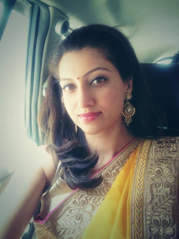 Side Actress Hamsa Nandini Never Seen Private Photos