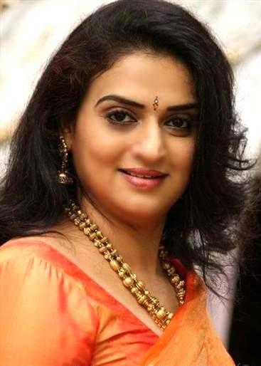 Side Actress Pavithra Lokesh Rare & Personal Photos