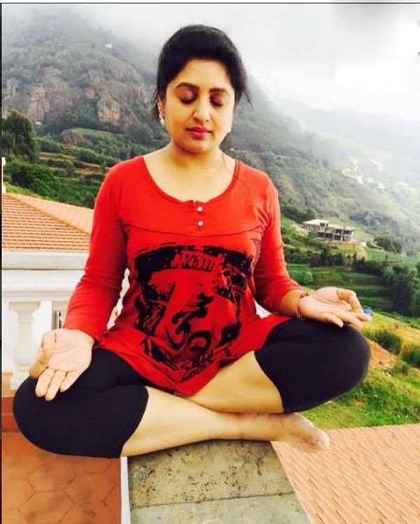 Side Actress Sana Rare and Unseen Pics