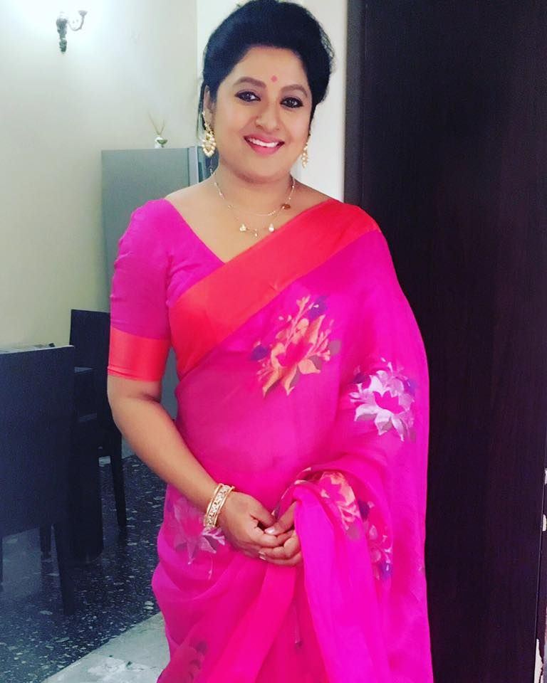 Side Actress Sana Rare and Unseen Pics