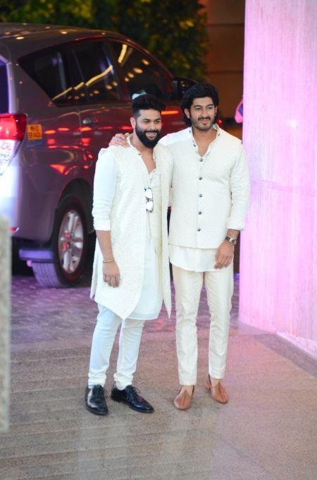 Sonam Kapoor & Anand Ahuja Mehendi Function Photos