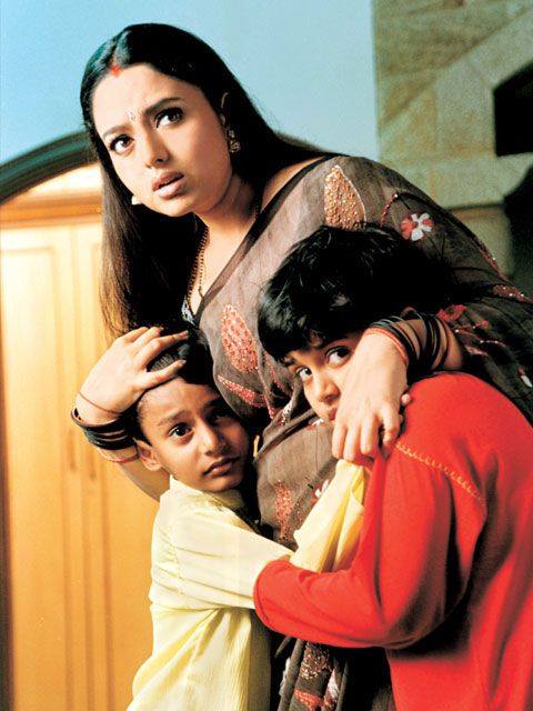 B'day Special: Remembering Versatile Actress Soundarya Rare Unseen Photos