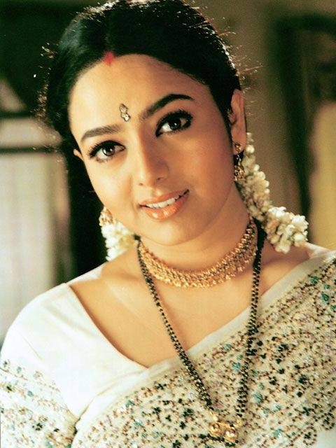 B'day Special: Remembering Versatile Actress Soundarya Rare Unseen Photos