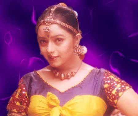 B'day Special: Remembering Versatile Actress Soundarya Rare Unseen Photos