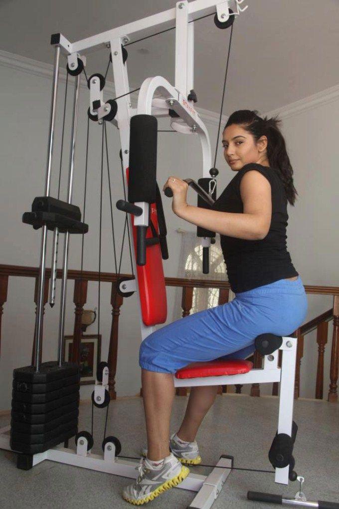 South Indian Actress Stays Fit, Gym Workout UNSEEN Photos