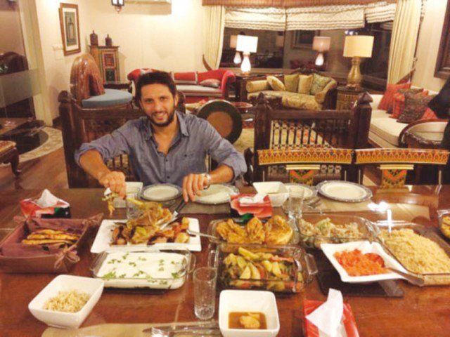 Star Cricketers & Their Favorite Food