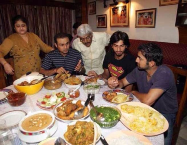 Star Cricketers & Their Favorite Food