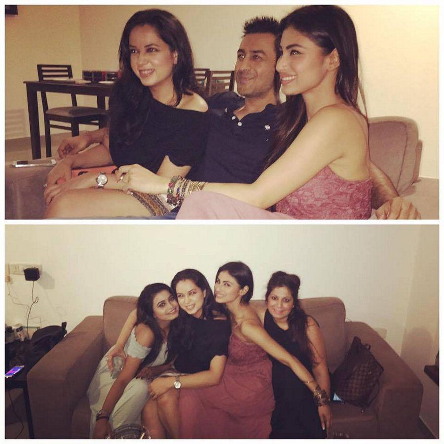 Stunning Rare & Unseen Pictures of Naagin Actress Mouni Roy