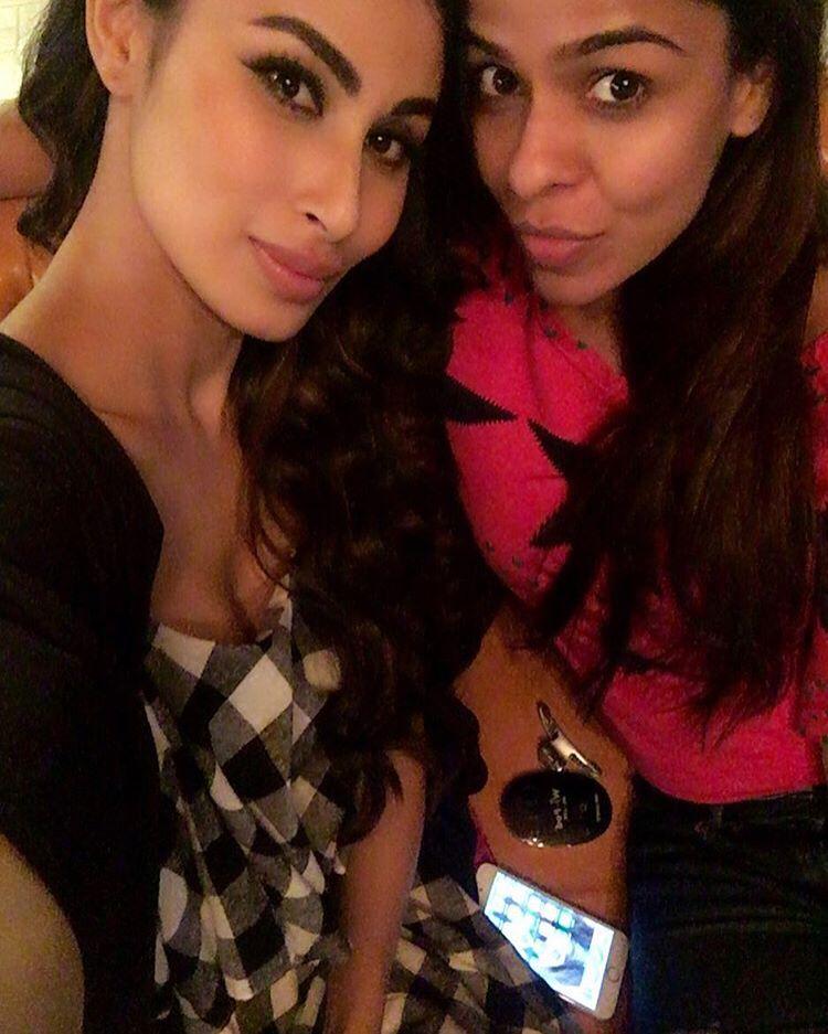 Stunning Rare & Unseen Pictures of Naagin Actress Mouni Roy