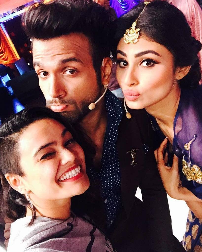 Stunning Rare & Unseen Pictures of Naagin Actress Mouni Roy