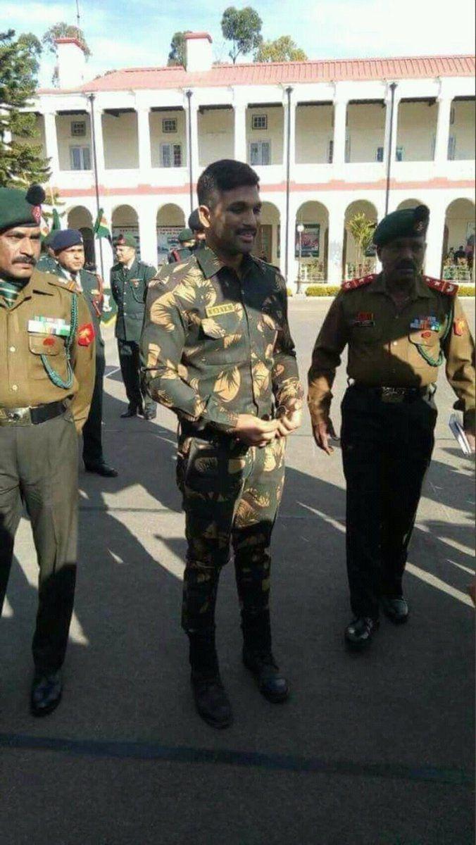 Stylish Star Allu Arjun from the sets of NaaPeruSuryaNaaIlluIndia