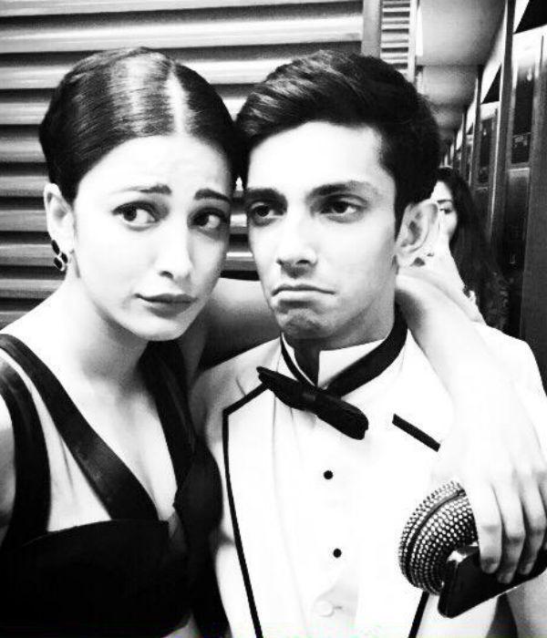 Suchi Leaks Shruthi Hassan Latest Pics with Anirudh