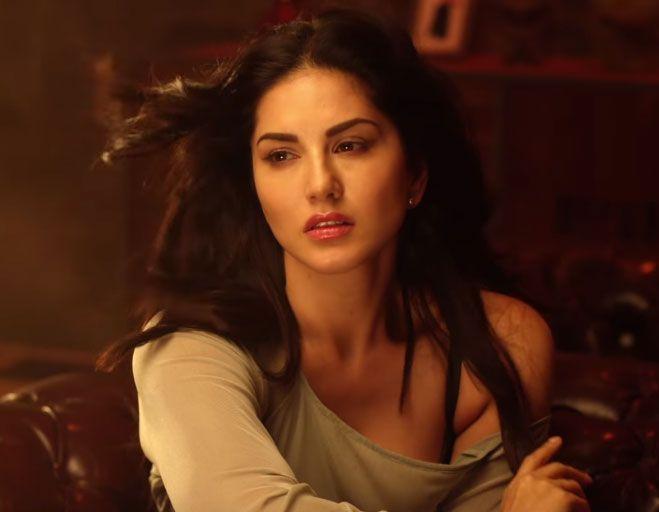 Sunny Leone Hot Stills from Fuddu Movie