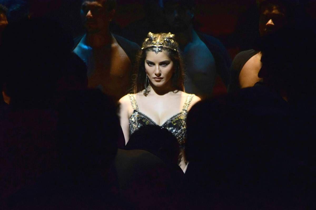 Sunny Leone Stills At Bhoomi Movie On Location