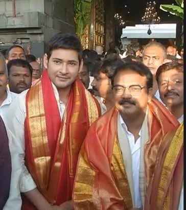 Superstar Mahesh visits Tirumala along with Bharat Ane Nenu