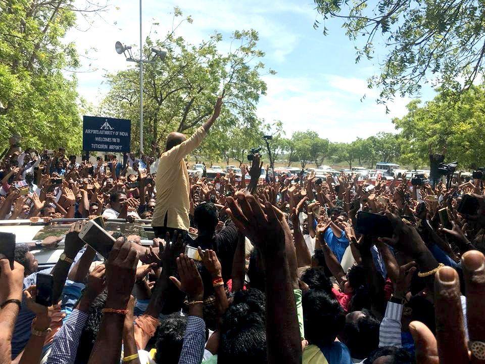 Superstar Rajinikanth Meeting with Thoothukudi People!