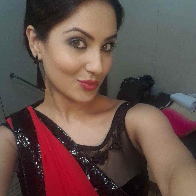 TV Actress Puja Banerjee Rare & Unseen Stunning Hot Photos