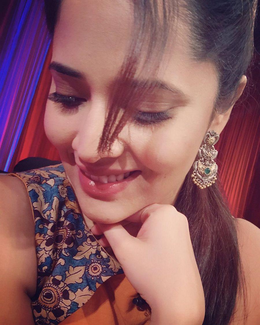 TV Anchor Anasuya Rare & Unseen Photos