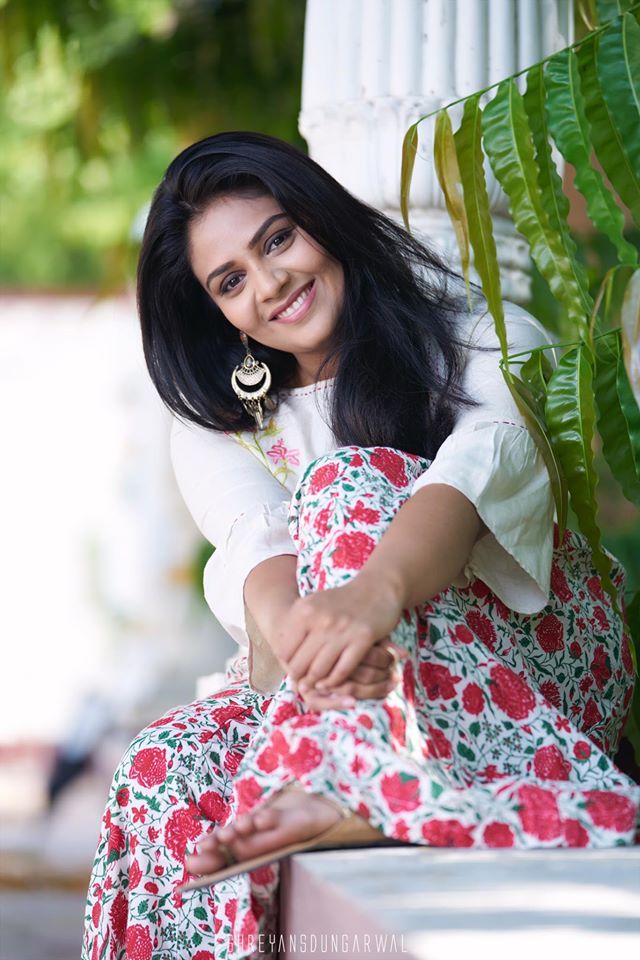 TV Anchor Srimukhi Unseen and Rare Photos