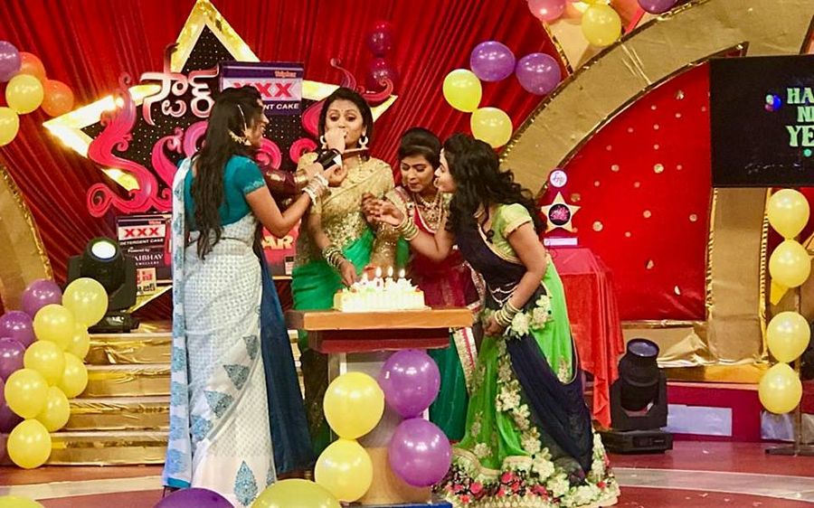 TV Anchor Suma Kanakala Rare Photo Collection