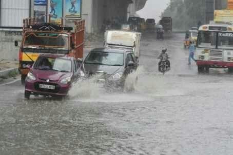 Telangana: Heavy rains lashes the city