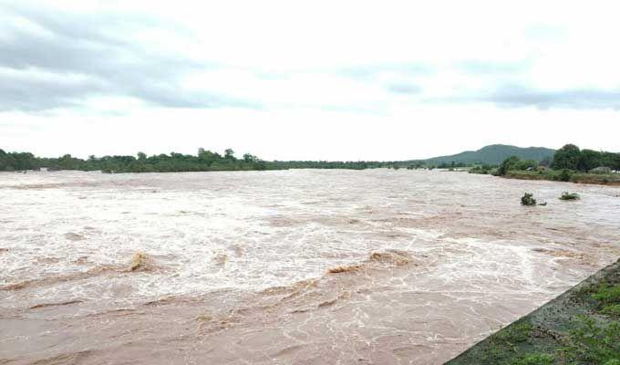 Telangana: Heavy rains lashes the city