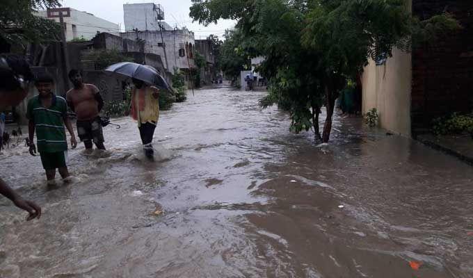 Telangana: Heavy rains lashes the city