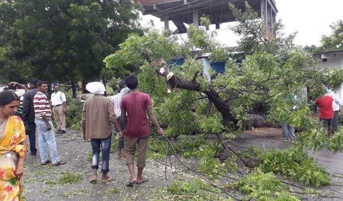 Telangana: Heavy rains lashes the city