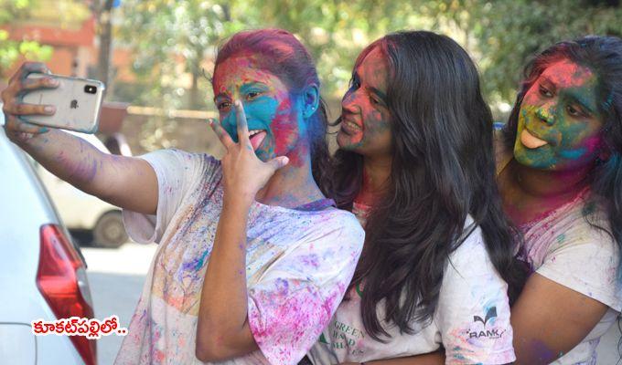 Telangana Holi 2018 Celebrations Photos