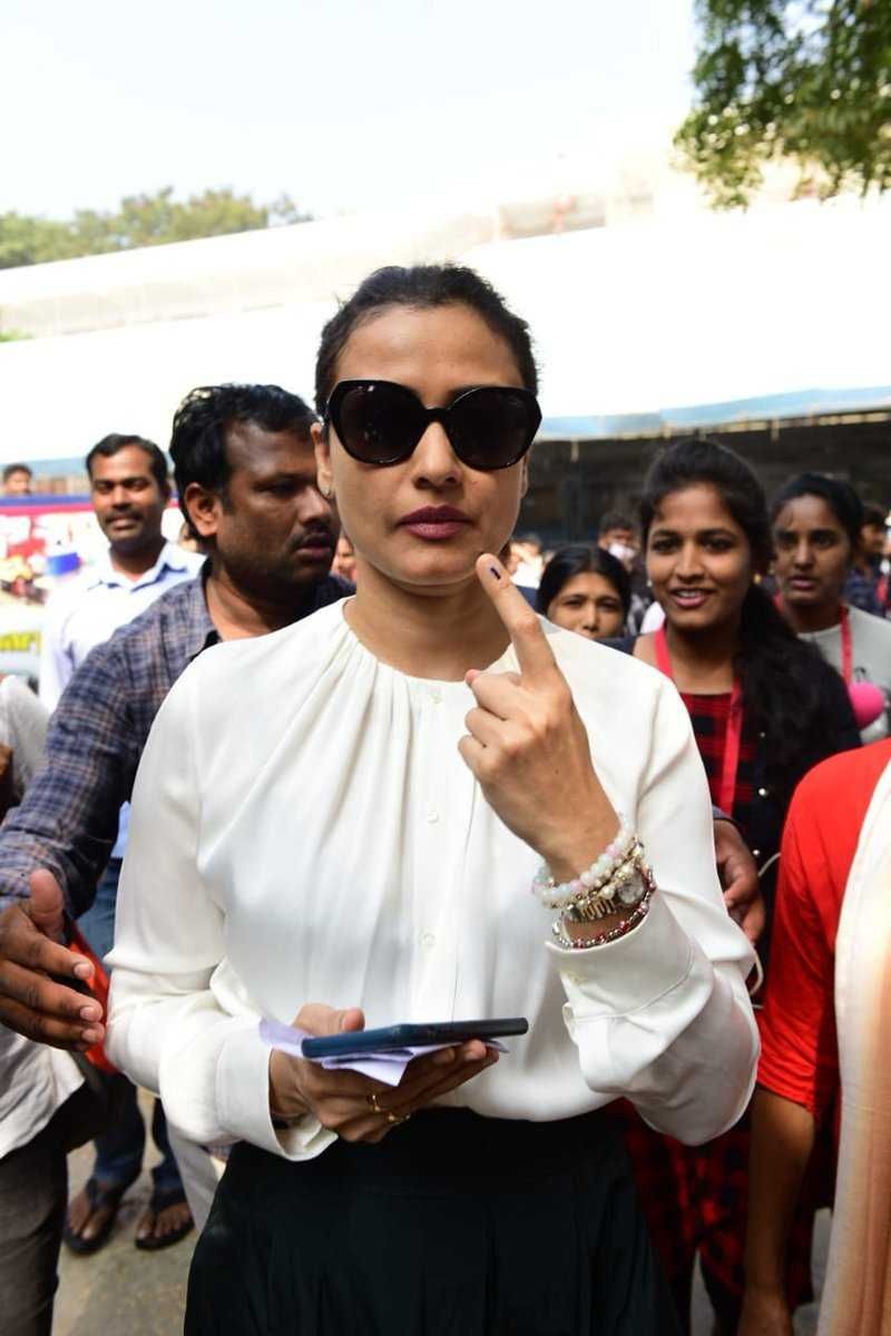 Telangana Polling Celebrities Pics