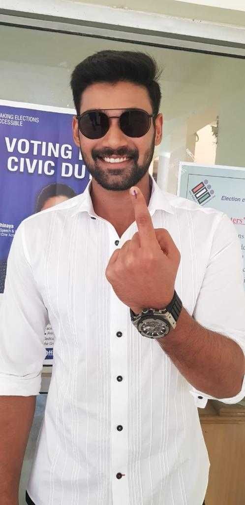 Telangana Polling Celebrities Pics