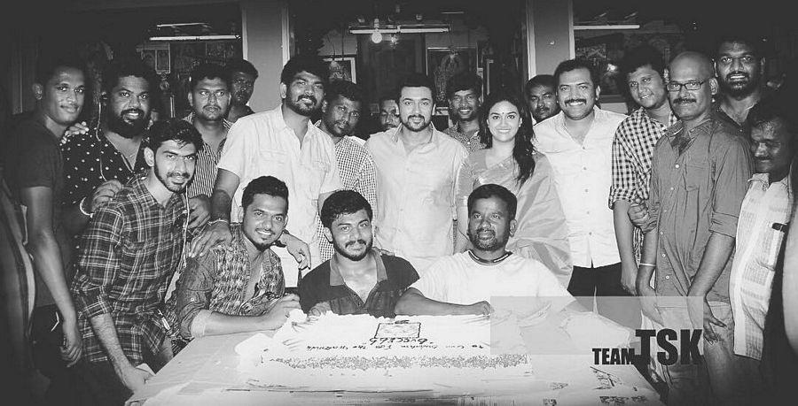 Thaana Serntha Koottam Tamil Movie Working Stills