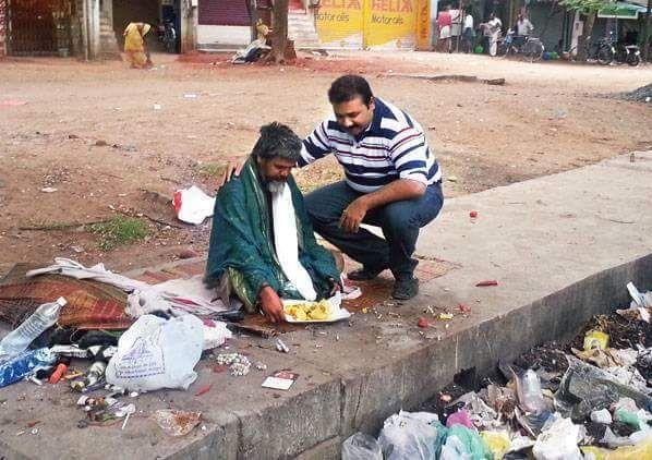 The Most Inspiring Photos That Prove Humanity Is Still Alive in India