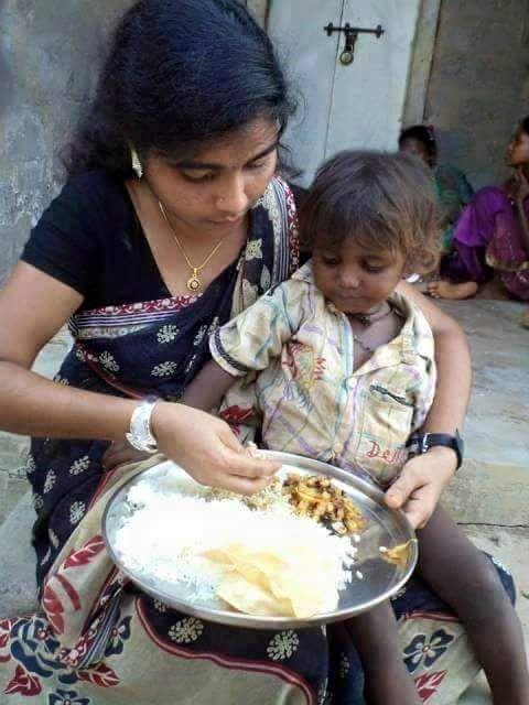 The Most Inspiring Photos That Prove Humanity Is Still Alive in India