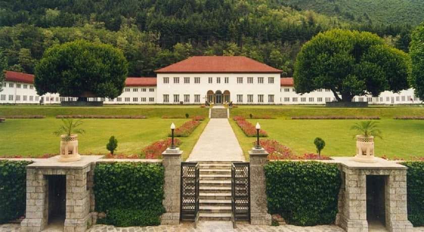 The most luxurious buildings in Jammu and Kashmir