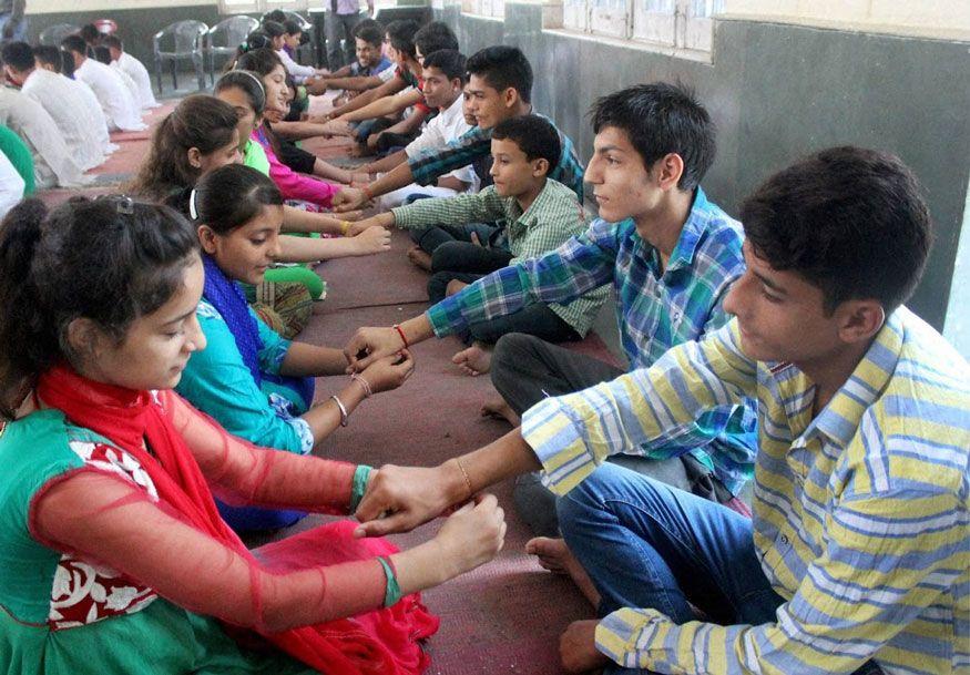 This is how India celebrated the Brother-Sister bonding