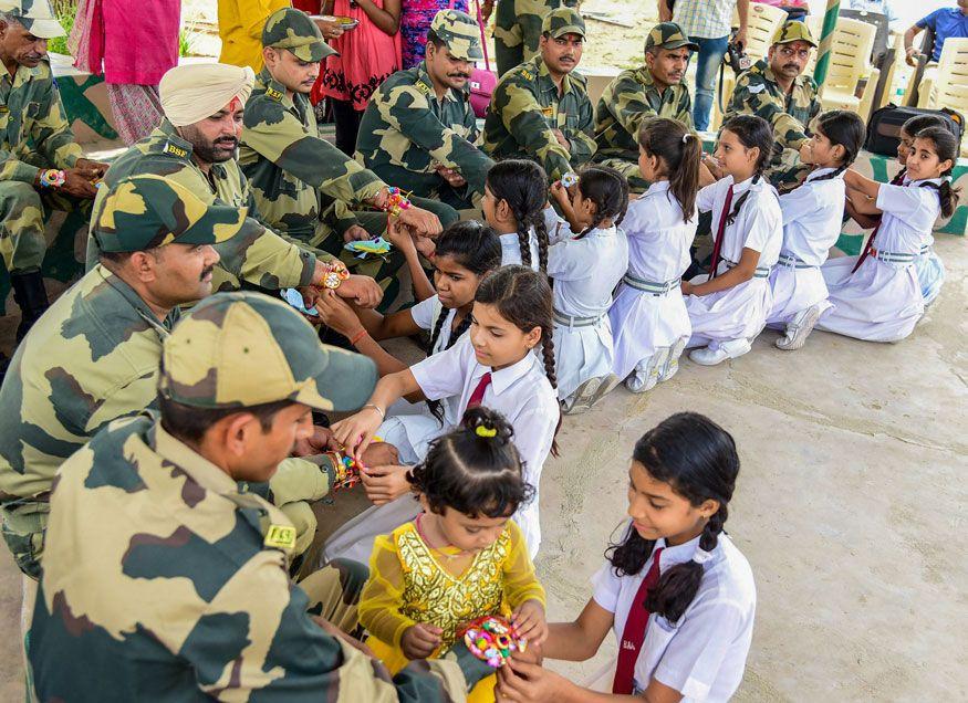 This is how India celebrated the Brother-Sister bonding