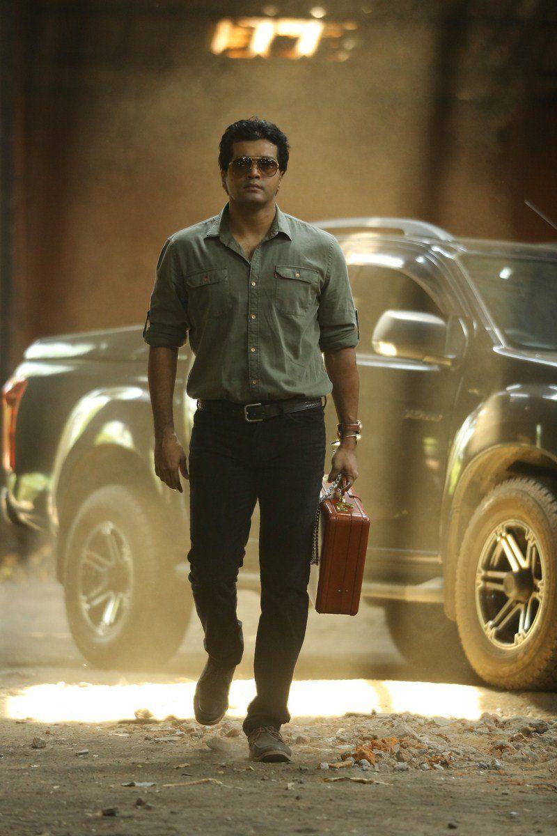 Thupparivalan Tamil Movie Latest Stills