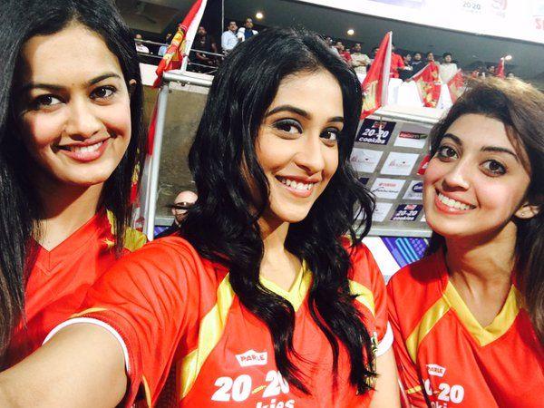 Tollywood Actresses Unseen Bonded Over Selfies Photos