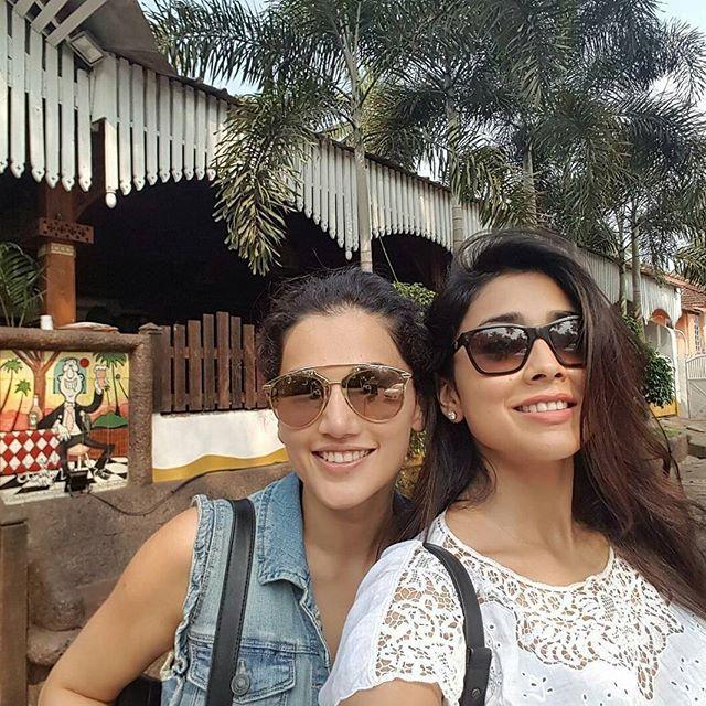 Tollywood Actresses Unseen Bonded Over Selfies Photos