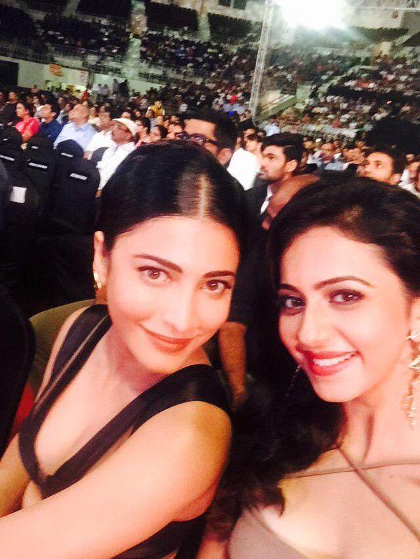 Tollywood Actresses Unseen Bonded Over Selfies Photos
