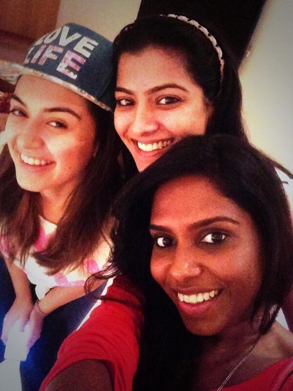 Tollywood Actresses Unseen Bonded Over Selfies Photos