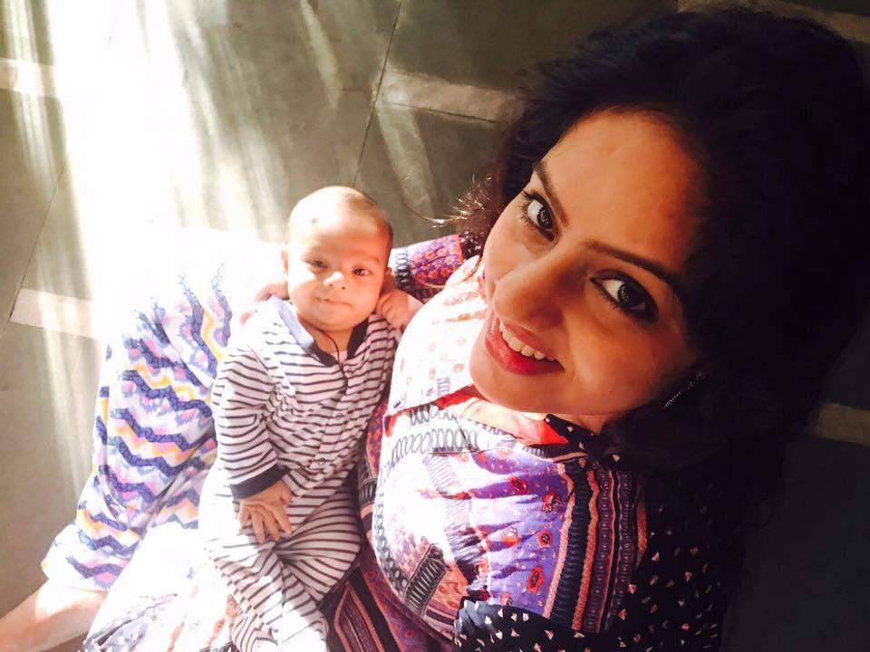 Tv actress Deepika Singh Unseen Family photos