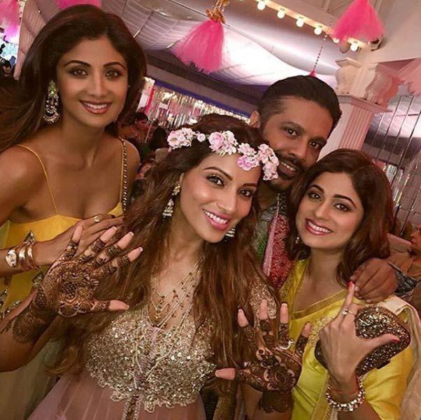 UNSEENED: Bipasha Basu & Karan Singh Grover's Wedding Pictures