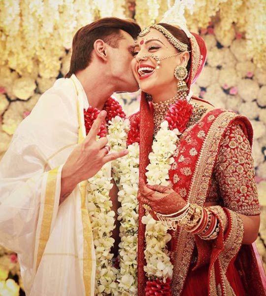 UNSEENED: Bipasha Basu & Karan Singh Grover's Wedding Pictures