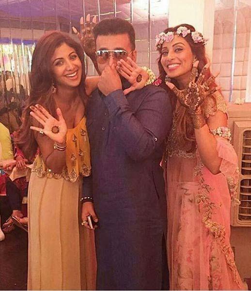 UNSEENED: Bipasha Basu & Karan Singh Grover's Wedding Pictures